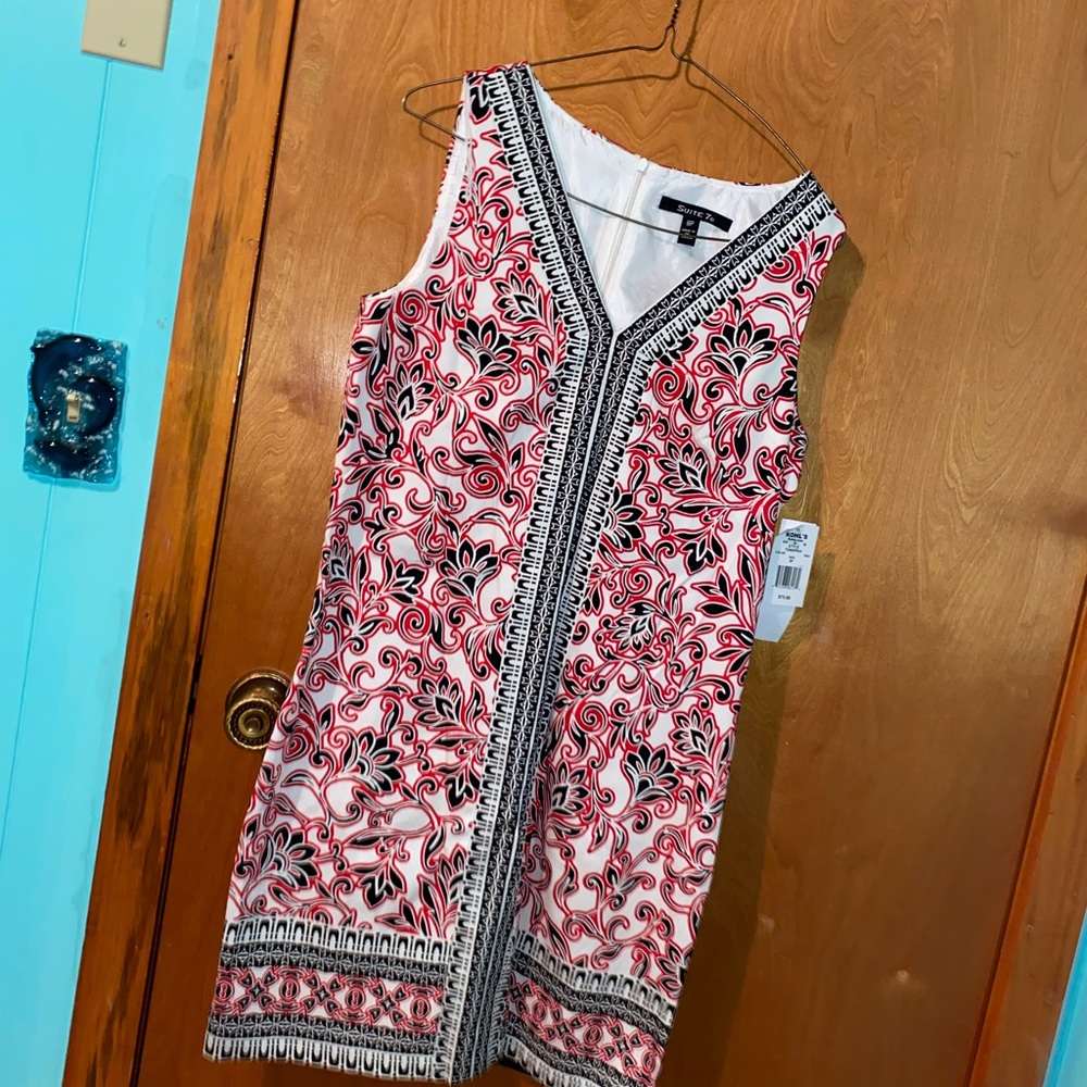 Suite 7 size 8P floral print spring dress